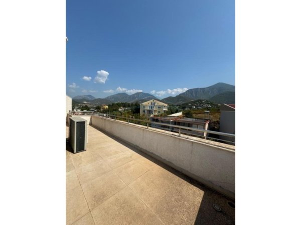 Tirane, shitet apartament 3+1 Kati 5, 146 m² 180.000 € (Tufine)