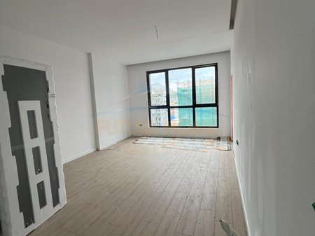 Tirane, shitet apartament 1+1 Kati 9, 79 m² 214.500 € 