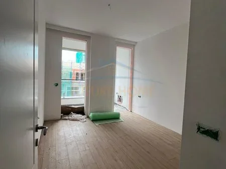 Tirane, shitet apartament 1+1 Kati 9, 79 m² 214.500 € 