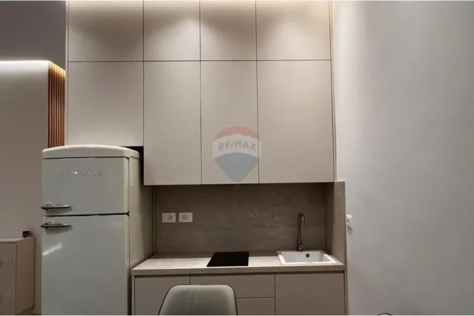 Tirane, jepet me qera apartament 1+1 , 55 m² 700 € (Rruga, Qemal Stafa)