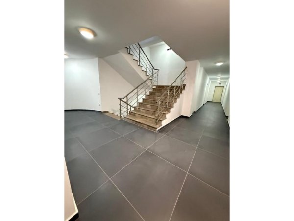 Shengjin, shitet apartament 2+1+Ballkon Kati 3, 96 m² 139.000 € 