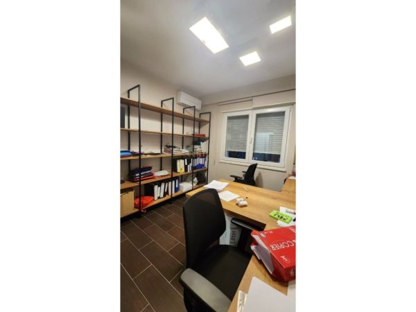 Tirane, jepet me qera zyre Kati 2, 85 m² 800 € (Rruga e Kosovareve)