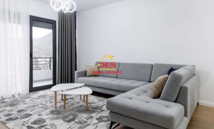 Vlore, jepet me qera apartament 2+1+Ballkon Kati 4, 110 m² 500 € (Rruga Murat Tërbaçi)