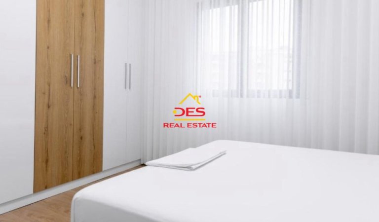 Vlore, jepet me qera apartament 2+1+Ballkon Kati 4, 110 m² 500 € (Rruga Murat Tërbaçi)