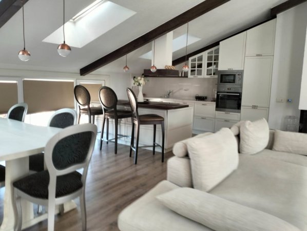 Tirane, jepet me qera apartament+verande | Penthouse 3+1 Kati 5, 230 m² 2.200 € (Rezidenca Secret Garden (MLS # 530581008-41)