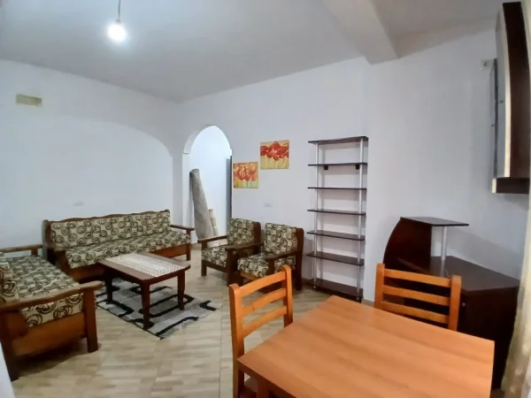 Tirane, jepet me qera apartament 1+1 Kati 3, 60 m² 400 € (Astir)