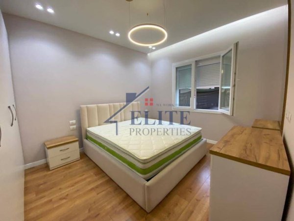 Tirane, jepet me qera apartament 2+1+Ballkon Kati 4, 70 m² 680 € (Bar Santa, Myslym Shyri)