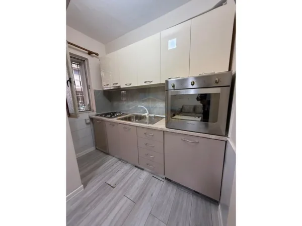 Tirane, shitet apartament 1+1 Kati 1, 60 m² 145.000 € (MYSLYM SHYRI)