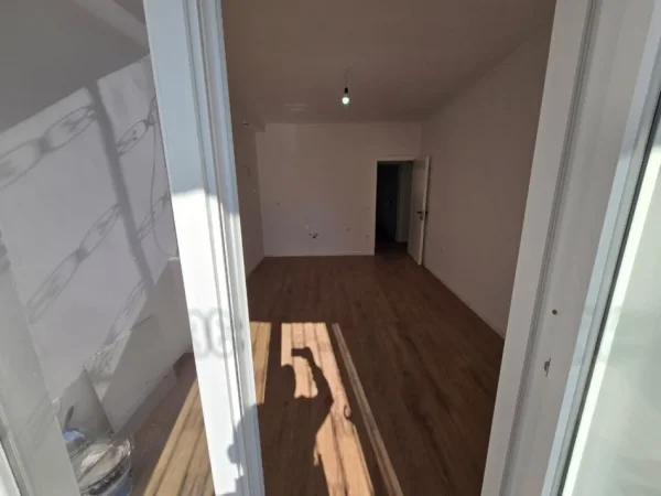 Tirane, shitet apartament 1+1+Ballkon Kati 2, 54 m² 125.000 € (Don Bosko)