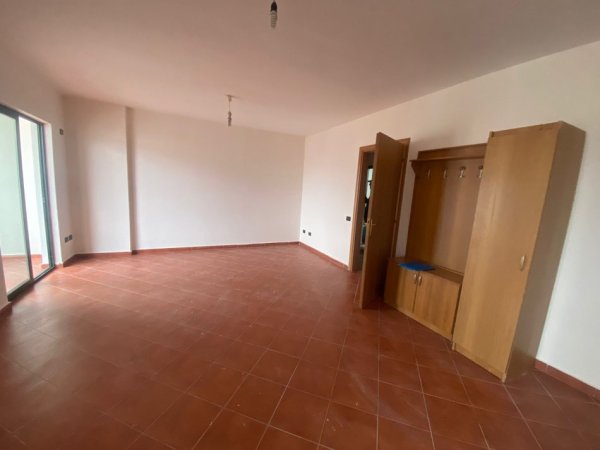 Durres, shitet apartament 1+1+Ballkon Kati 10, 82 m² 125.000 € (Abaz Celkupa)