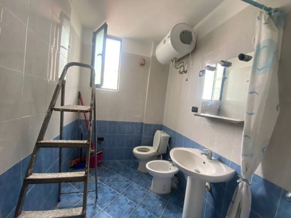 Durres, shitet apartament 1+1+Ballkon Kati 10, 82 m² 125.000 € (Abaz Celkupa)