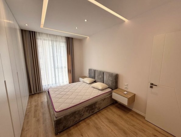Tirane, jepet me qera apartament 2+1 Kati 5, 115 m² 800 € (Residenca Erli.)