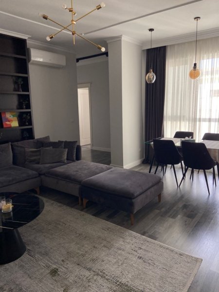Tirane, jepet me qera apartament 2+1 Kati 4, 100 m² 800 € (Eduard Mano)