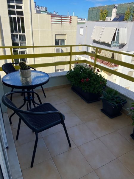 Tirane, jepet me qera apartament 2+1 Kati 4, 100 m² 800 € (Eduard Mano)