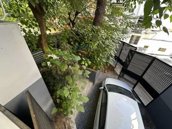 Tirane, jepet me qera apartament 1+1 Kati 2, 51 m² 650 € 