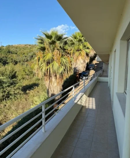 Durres, shitet apartament 2+1+Ballkon Kati 2, 110 m² 148.000 € (Shkembi i Kavajes)