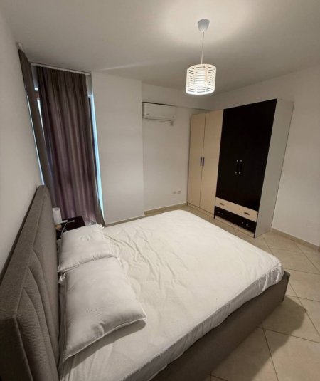 Durres, jepet me qera apartament 1+1+Ballkon Kati 4, 550 € (Currila, Durres)