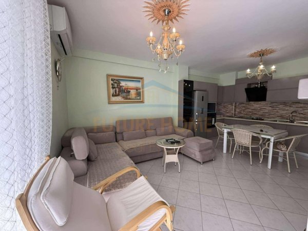 Tirane, shitet apartament 1+1 Kati 5, 84 m² 127.000 €