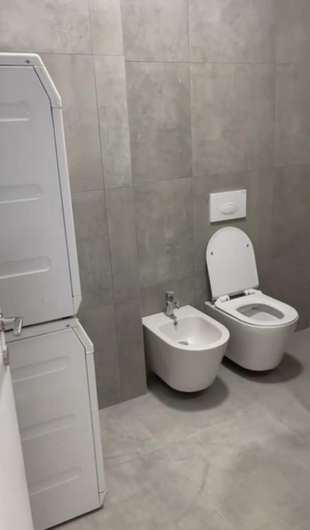 Tirane, jepet me qera apartament 2+1+Ballkon Kati 2, 90 m² 600 € (Univers City)