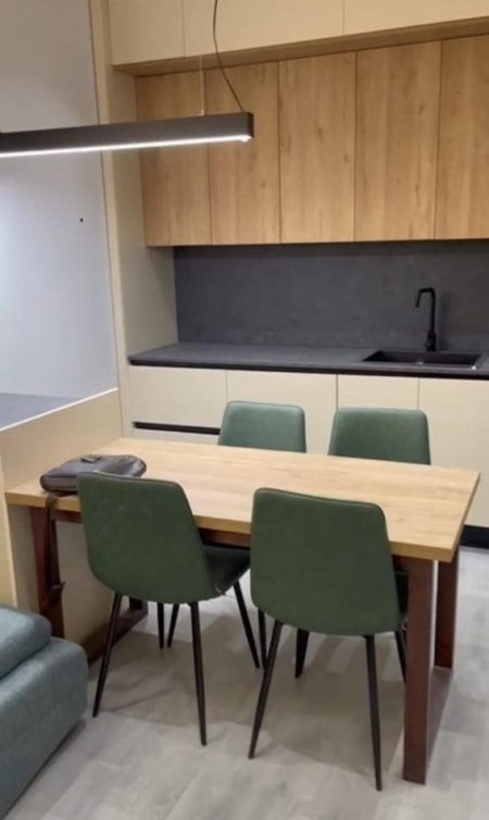 Tirane, jepet me qera apartament 2+1+Ballkon Kati 2, 90 m² 600 € (Univers City)