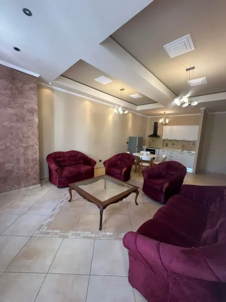 Durres, jepet me qera apartament 1+1+Ballkon Kati 2, 60 m² 350 € (Siper Pasticeri Viktoria)