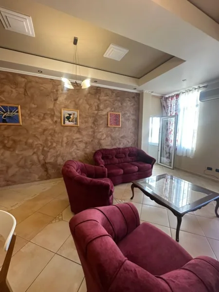 Durres, jepet me qera apartament 1+1+Ballkon Kati 2, 60 m² 350 € (Siper Pasticeri Viktoria)