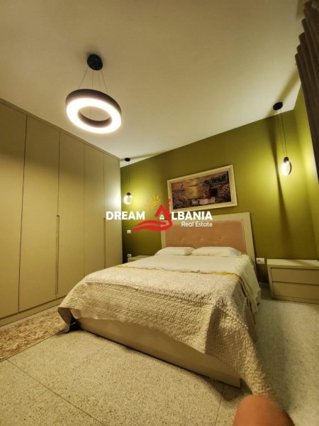 Tirane, jepet me qera apartament 2+1 , 100 m² 750 € (selvia)