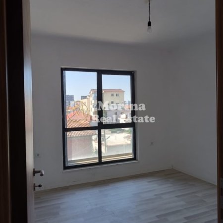 Tirane, jepet me qera apartament 2+1 Kati 2, 110 m² 400 € (5 Maji)