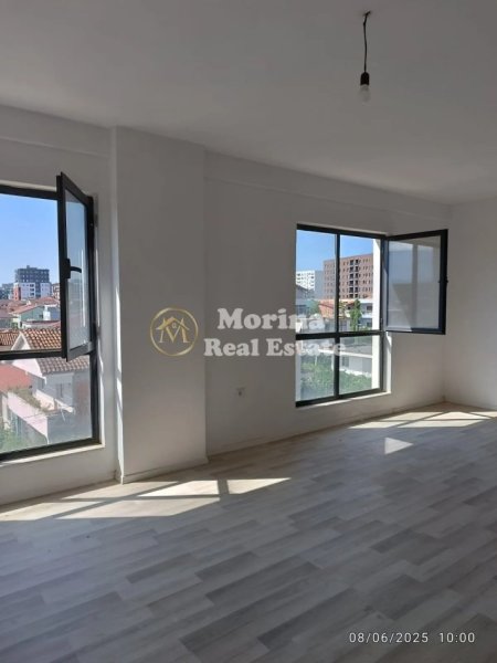 Tirane, jepet me qera apartament 2+1 Kati 2, 110 m² 400 € (5 Maji)