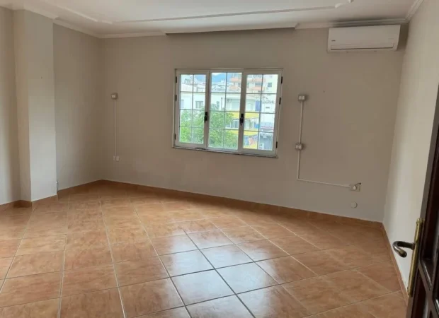Tirane, jepet me qera zyre Kati 4, 178 m² 1.700 € 