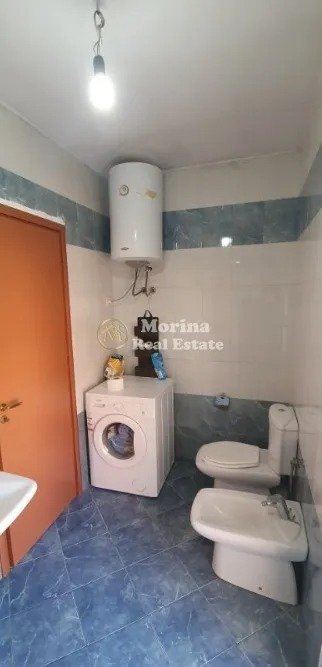 Tirane, jepet me qera apartament 2+1 Kati 4, 110 m² 550 € (Ali Demi)