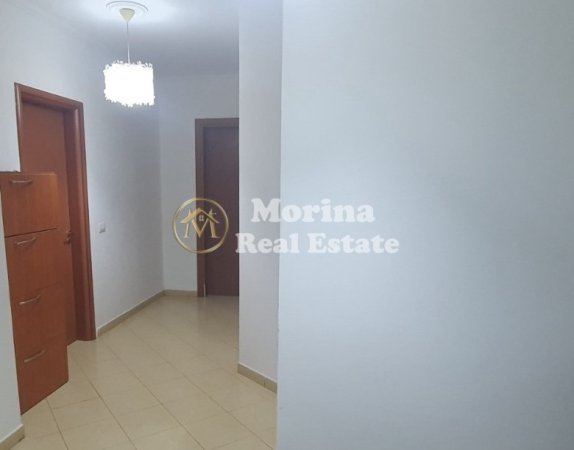 Tirane, jepet me qera apartament 2+1 Kati 4, 110 m² 550 € (Ali Demi)