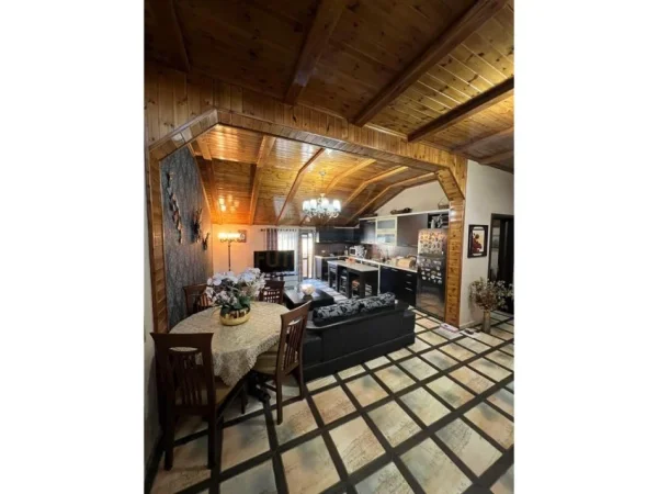 Tirane, shitet apartament Kati 3, 130 m² 170.000 € 