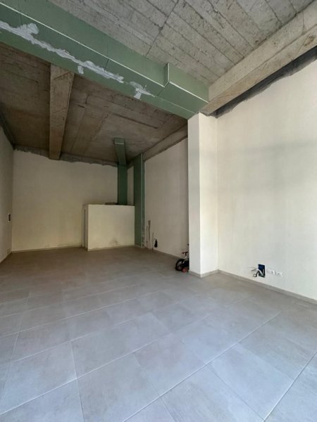 Tirane, jepet me qera ambjent biznesi Kati 0, 76 m² 1.500 € (Rruga Tefta Tashko)