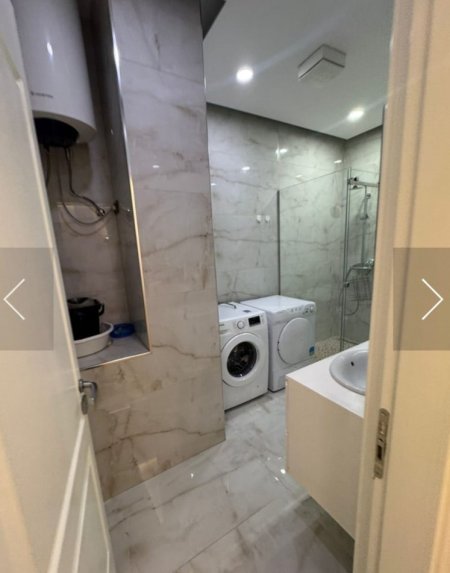 Tirane, jepet me qera apartament 2+1 Kati 2, 130 m² 1.000 € (Pazari i Ri,)