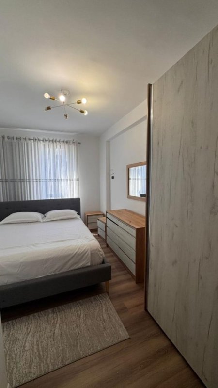 Tirane, jepet me qera apartament 3+1+Ballkon Kati 6, 136 m² 650 € (Fresk)