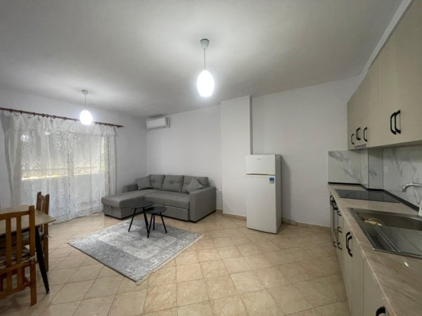 Tirane, jepet me qera apartament 2+1 Kati 1, 80 m² 600 € (5 Maj.)