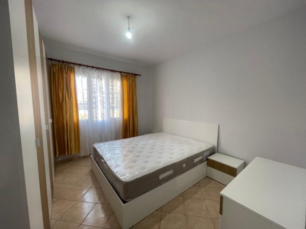 Tirane, jepet me qera apartament 2+1 Kati 1, 80 m² 600 € (5 Maj.)