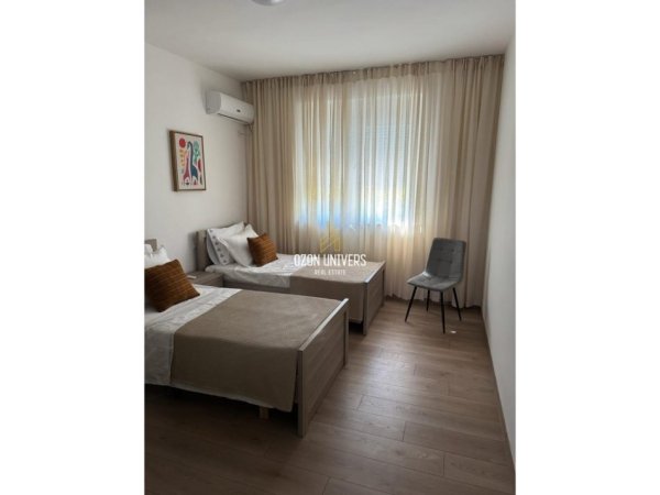 Tirane, jepet me qera apartament 2+1 Kati 2, 90 m² 950 € (Rruga e Durrësit, tek Kafe Flora Tirana, Albania)