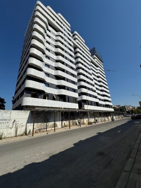 Tirane, shitet apartament 2+1+Aneks+Ballkon Kati 3, 110 m² 270.000 € (Corner Rezidence)