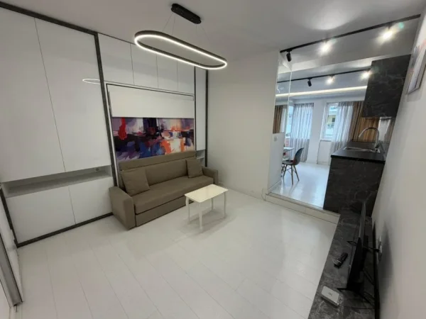 Tirane, jepet me qera apartament 1+1 Kati 10, 38 m² 450 € 
