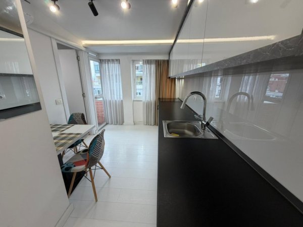 Tirane, jepet me qera apartament 1+1 Kati 10, 38 m² 450 € 