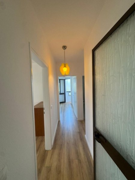 Tirane, shitet apartament 2+1 Kati 5, 165.000 € 