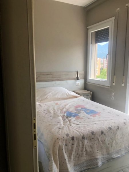 Tirane, jepet me qera apartament 2+1+Ballkon Kati 6, 112 m² 600 € (laprak)