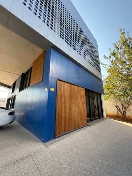 Tirane, jepet me qera ambjent biznesi , 490 m² 2.600 € (Autostrada Tiranë–Durrës)