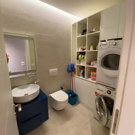 Tirane, jepet me qera apartament 2+1 , 100 m² 1.500 € (prane sheshit skenderbej)