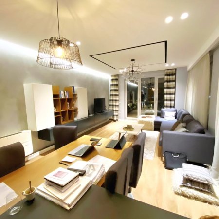 Tirane, jepet me qera apartament 2+1 , 100 m² 1.500 € (prane sheshit skenderbej)