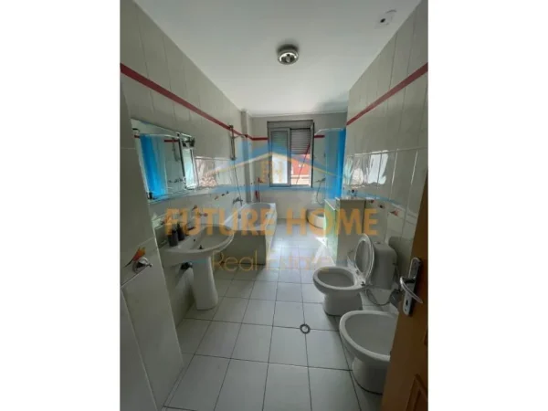 Tirane, jepet me qera zyre Kati 10, 120 m² 1.000 € 