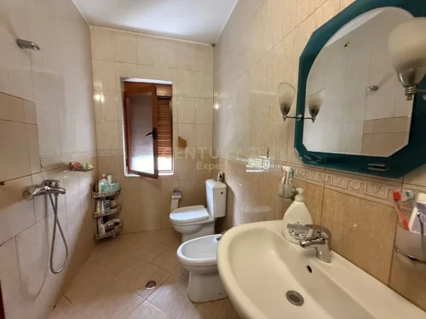 Tirane, shitet apartament 2+1 Kati 5, 93 m² 159.000 € (Mozaiku)