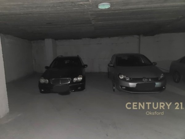 Tirane, shitet garazh | post parkimi Kati -2, 87 m² 45.000 € (Spitali Amerikan 2)